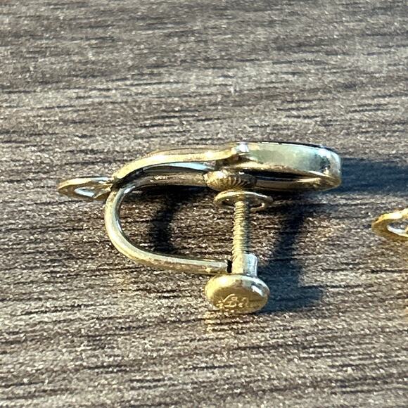 Van Dell 12 kt Gold Filled screw back vintage earrings - Picture 7 of 11